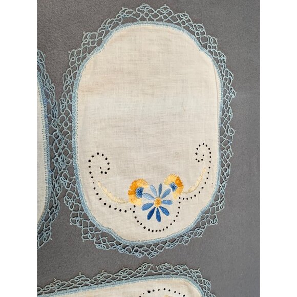 Vintage Embroidered Linen Doilies Set of 3 Blue & Yellow Floral Light Blue Croch - Picture 5 of 11